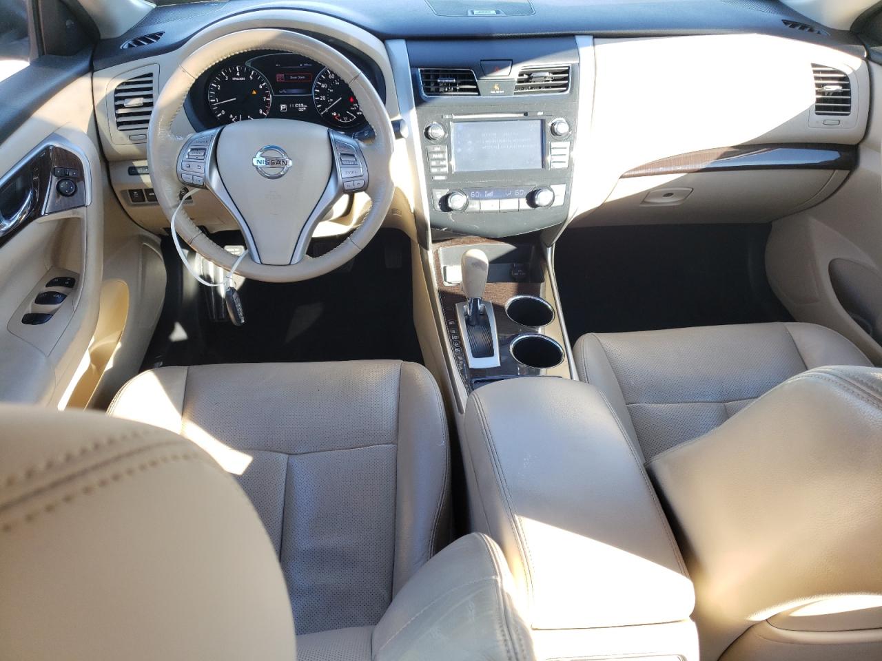 2015 Nissan Altima - Image 8