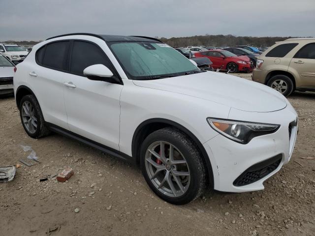  ALFA ROMEO STELVIO 2018 Белый