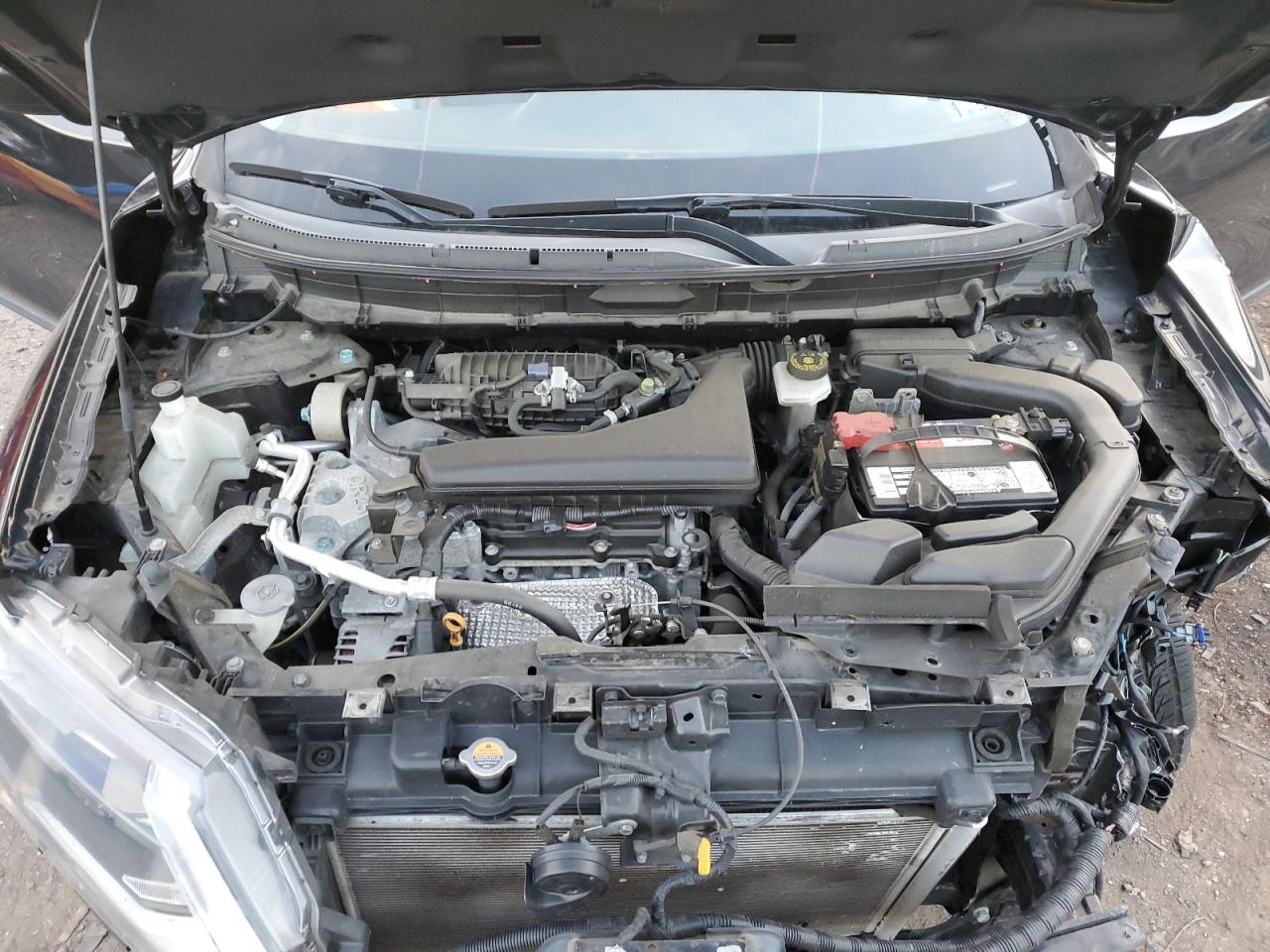 2018 Nissan Rogue - Image 12