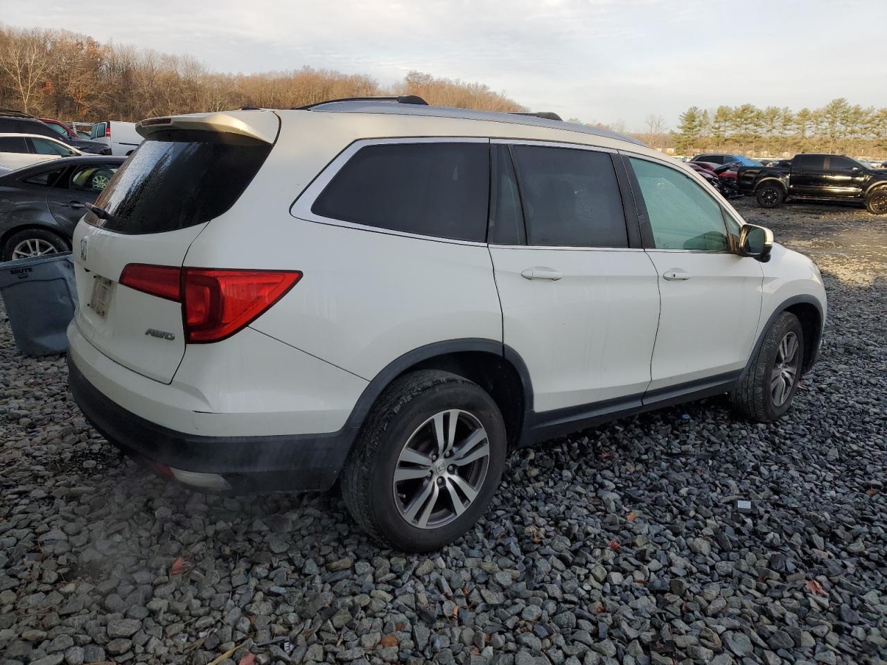 2017 Honda Pilot - Image 3