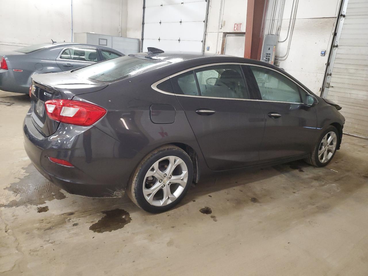 2017 Chevrolet Cruze - Image 3