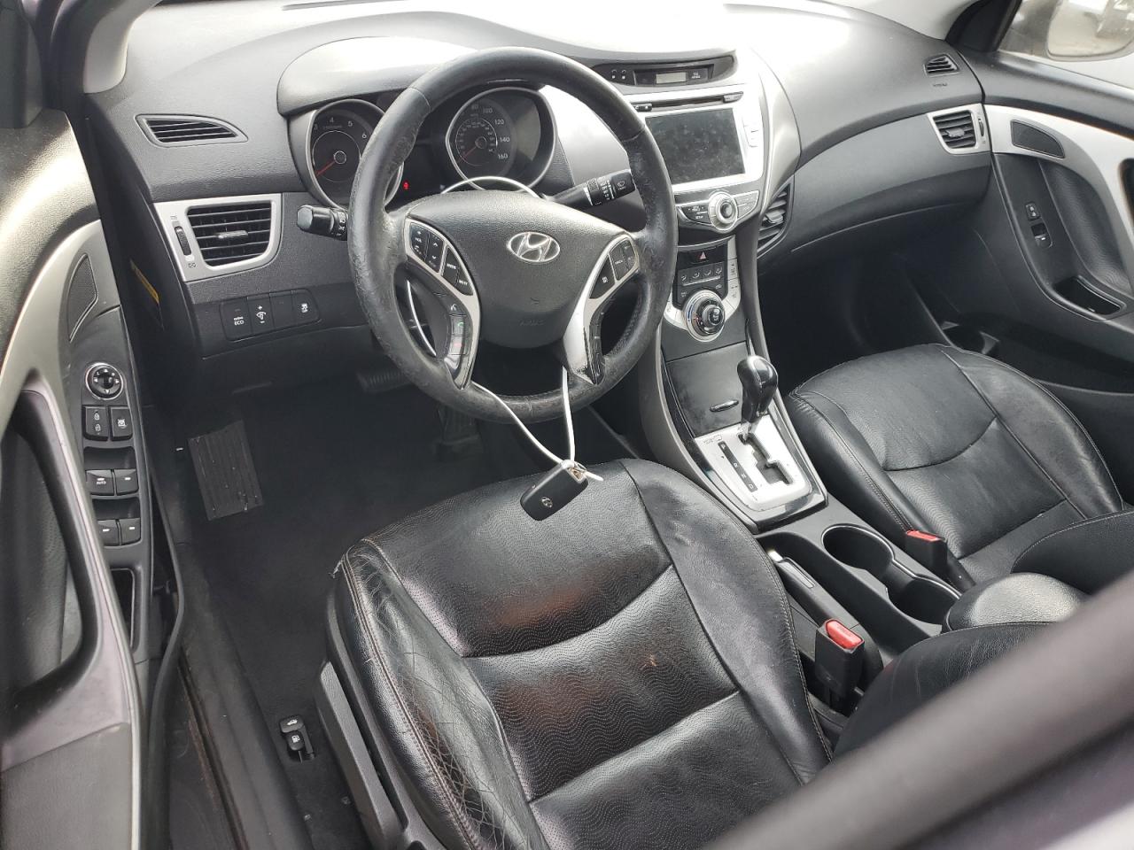 2012 Hyundai Elantra - Image 8