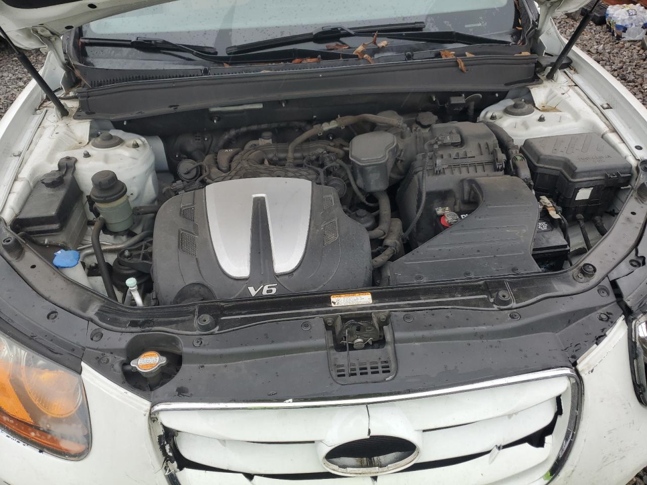 2010 Hyundai Santa Fe - Image 12