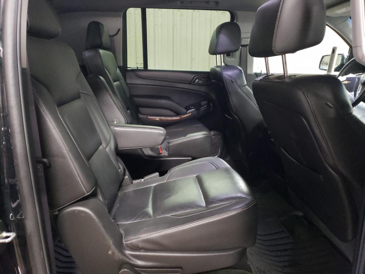 2015 Chevrolet Suburban - Image 11