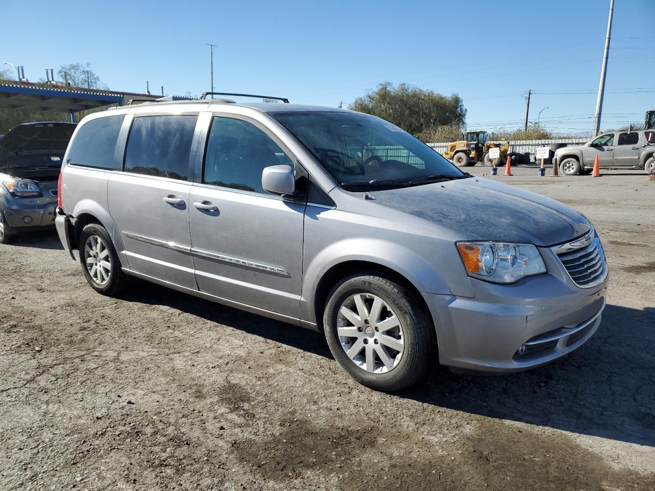 2015 Chrysler Town & Country - Image 4