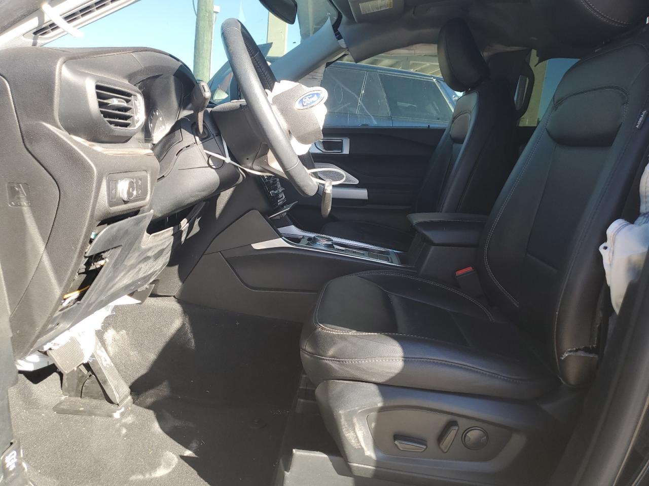 2022 Ford Explorer - Image 7