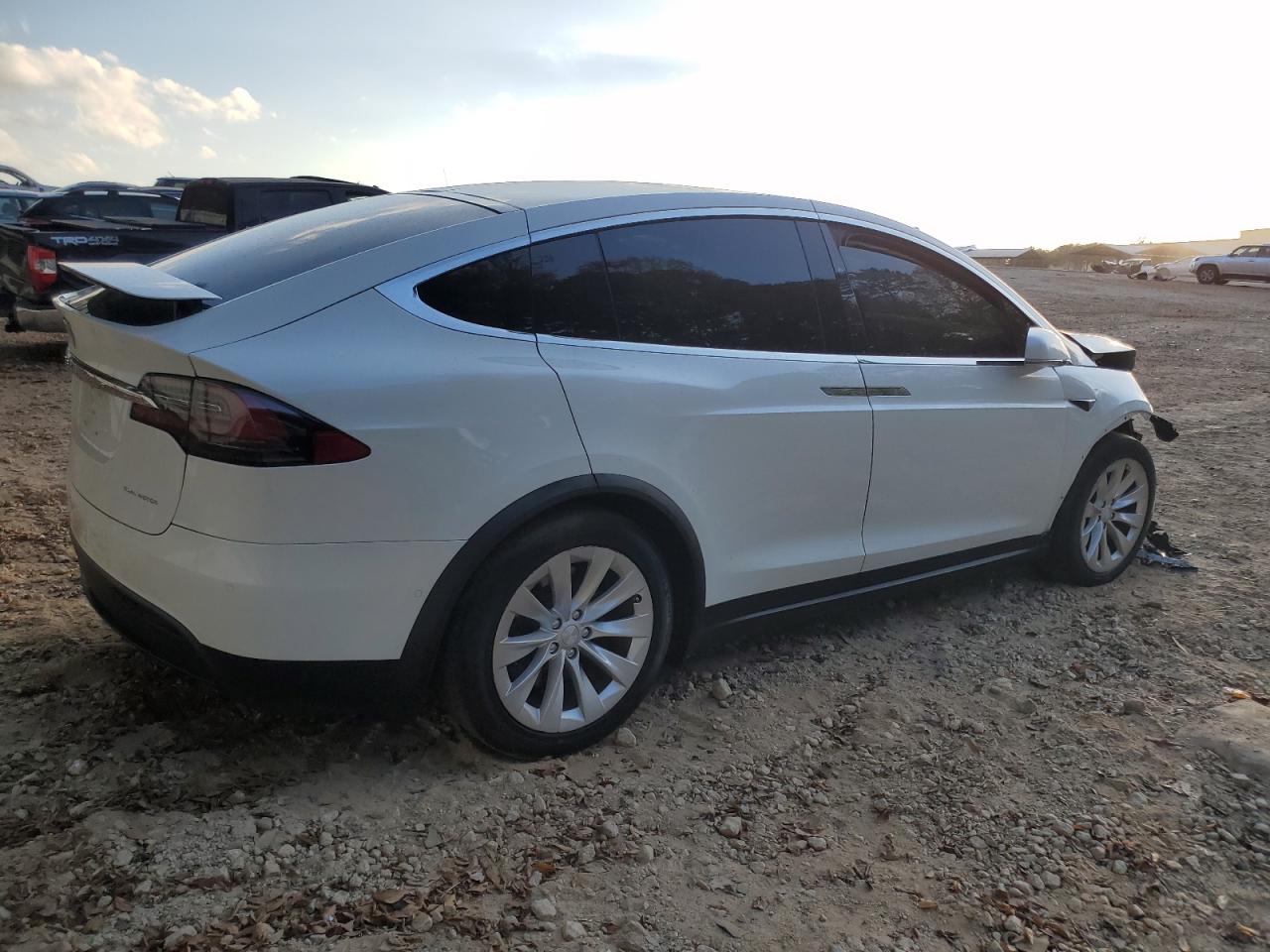 VIN 5YJXCBE21LF240210 2020 TESLA MODEL X no.3