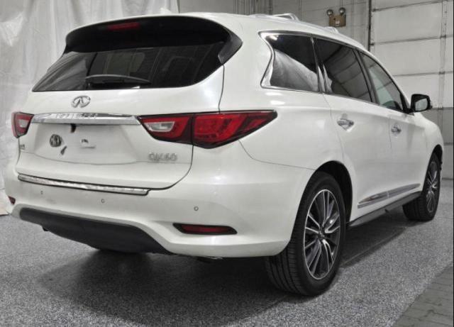 Паркетники INFINITI QX60 2016 Белы