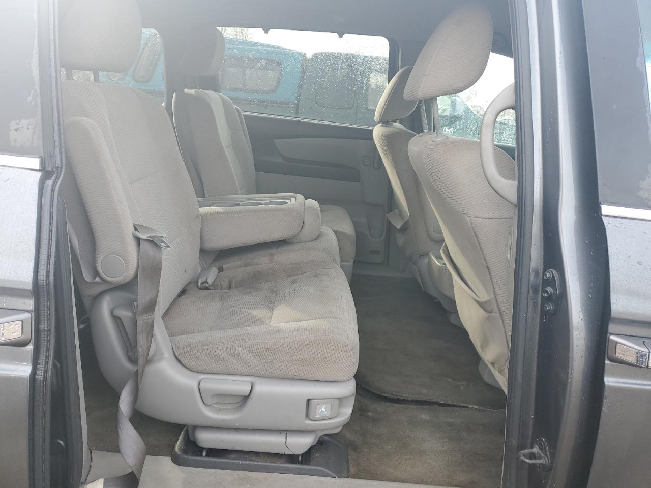 2012 Honda Odyssey - Image 11