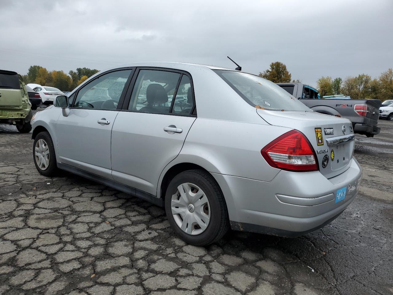 2011 Nissan Versa - Image 2