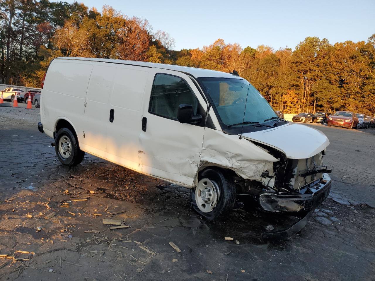2017 Chevrolet Express - Image 4