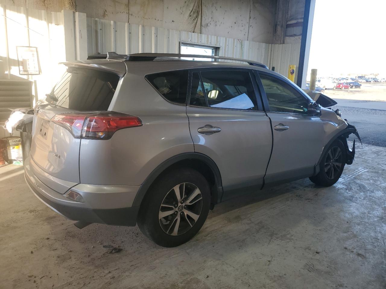 2018 Toyota RAV 4 - Image 3