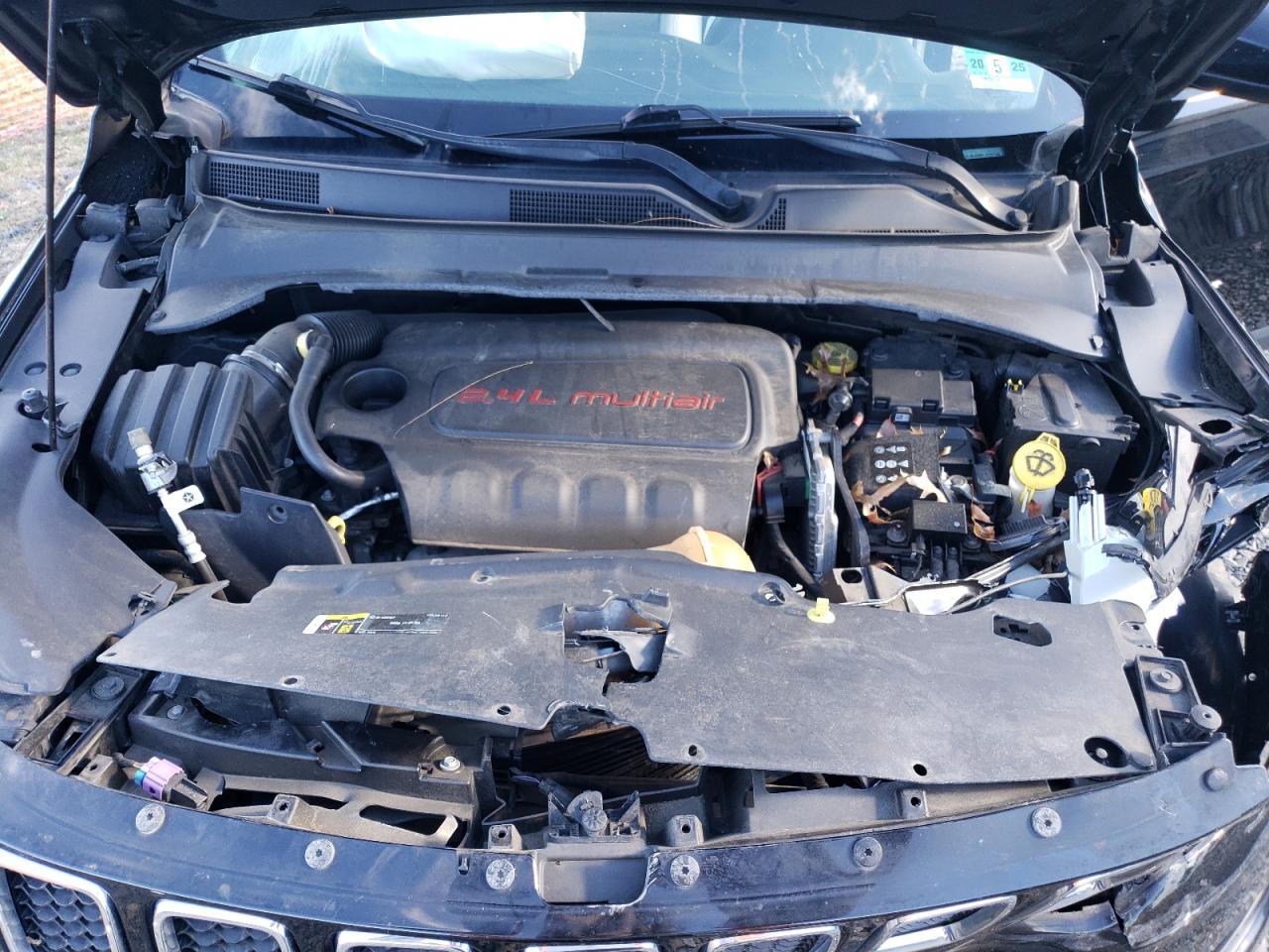 2018 Jeep Compass - Image 12