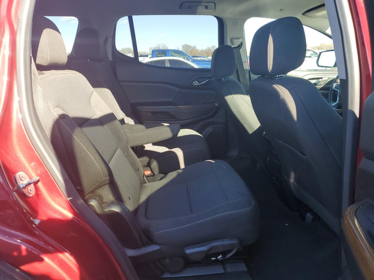 2020 GMC Acadia - Image 11