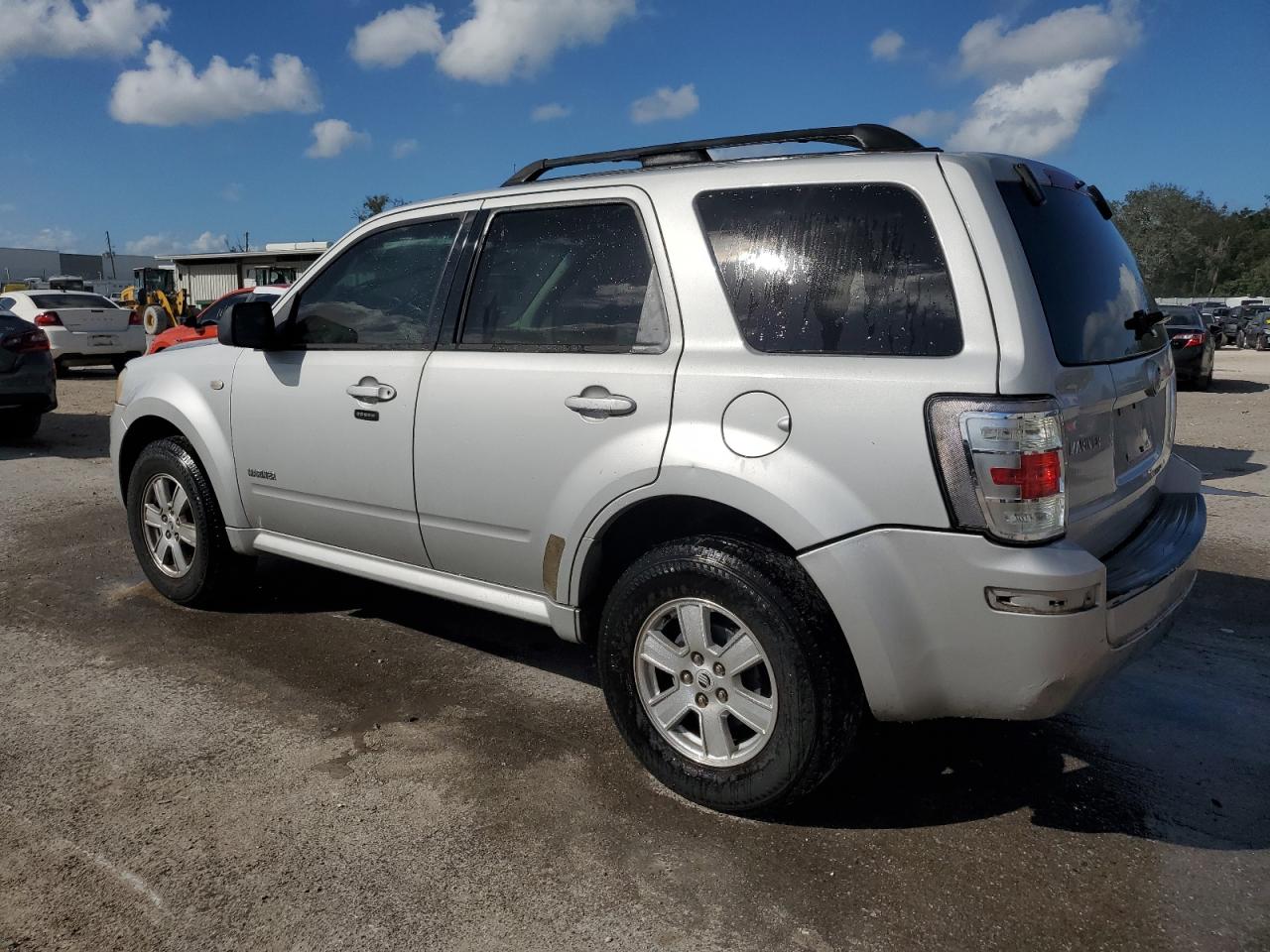 2008 Mercury Mariner - Image 2