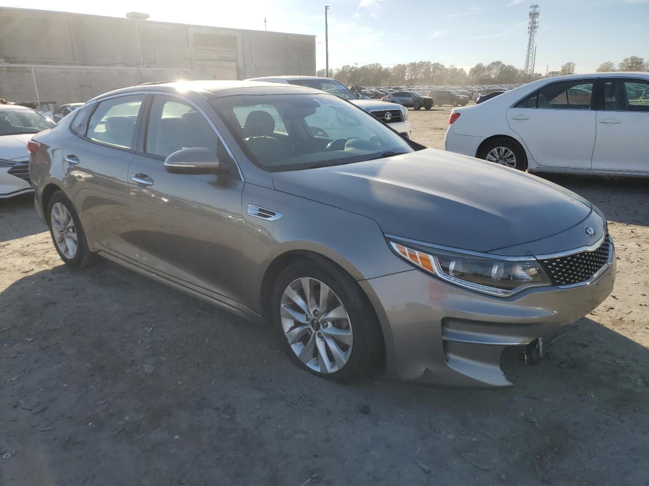 2016 Kia Optima - Image 4