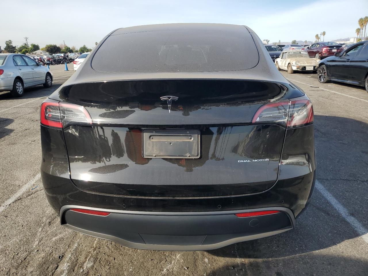 VIN 7SAYGDEE6NF446949 2022 TESLA MODEL Y no.6