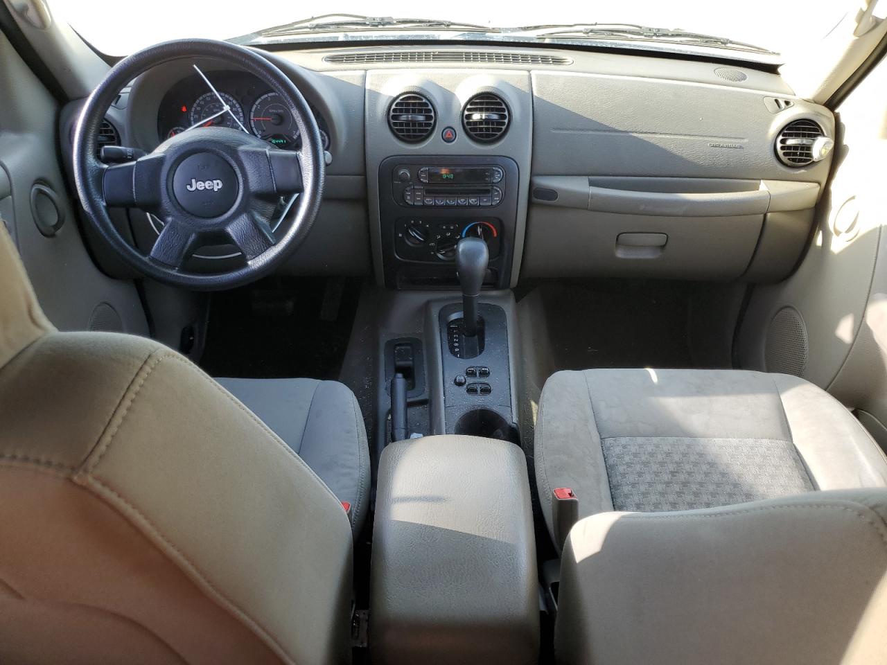2005 Jeep Liberty (North America) - Image 8
