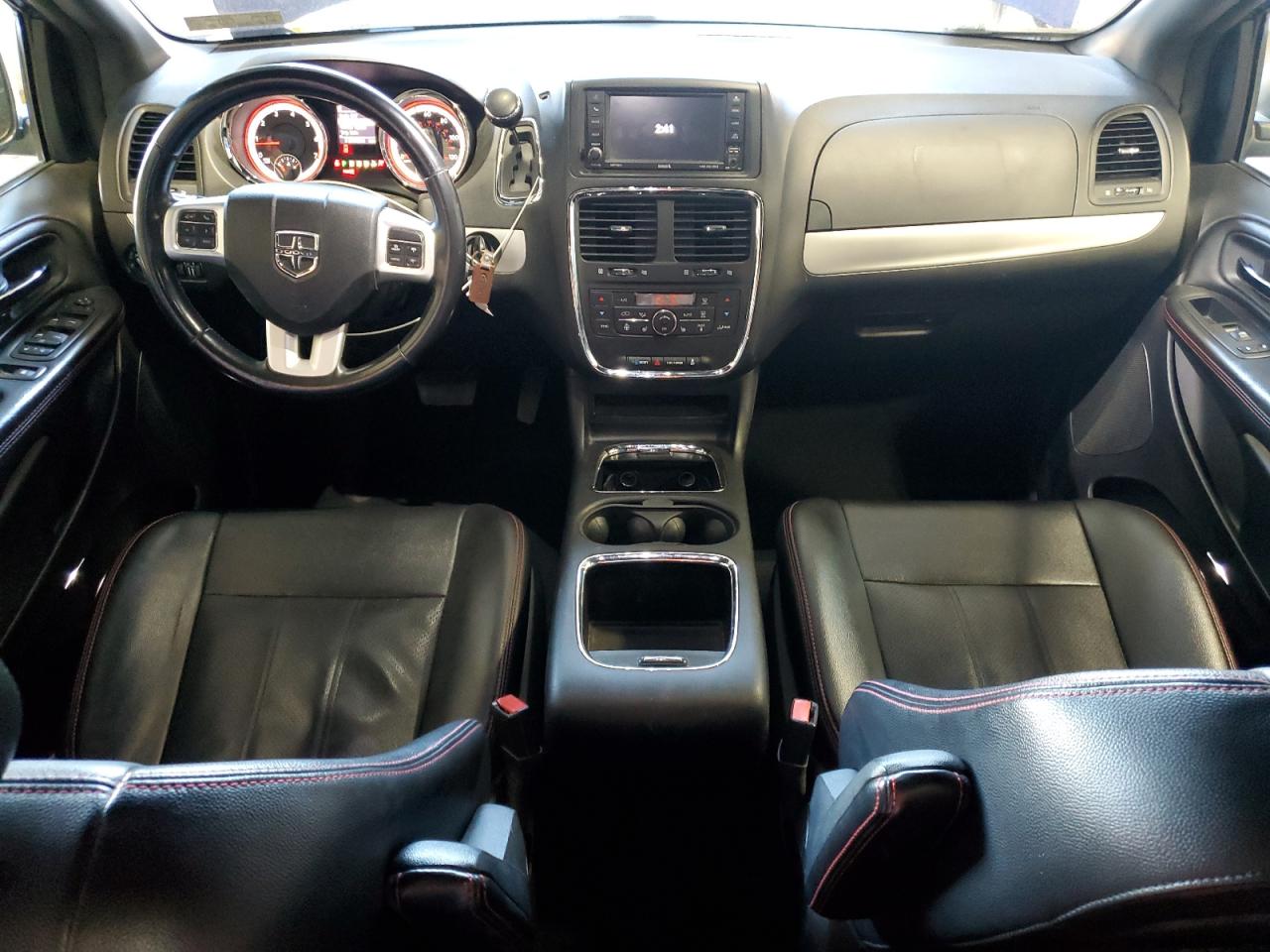 2019 Dodge Caravan - Image 8