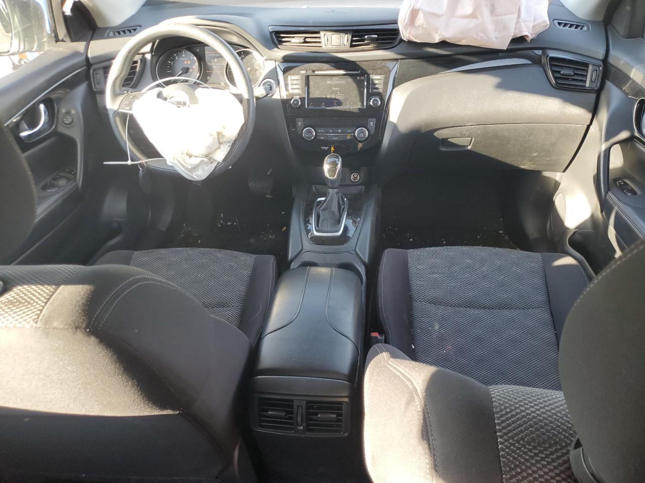 2019 Nissan Rogue - Image 8