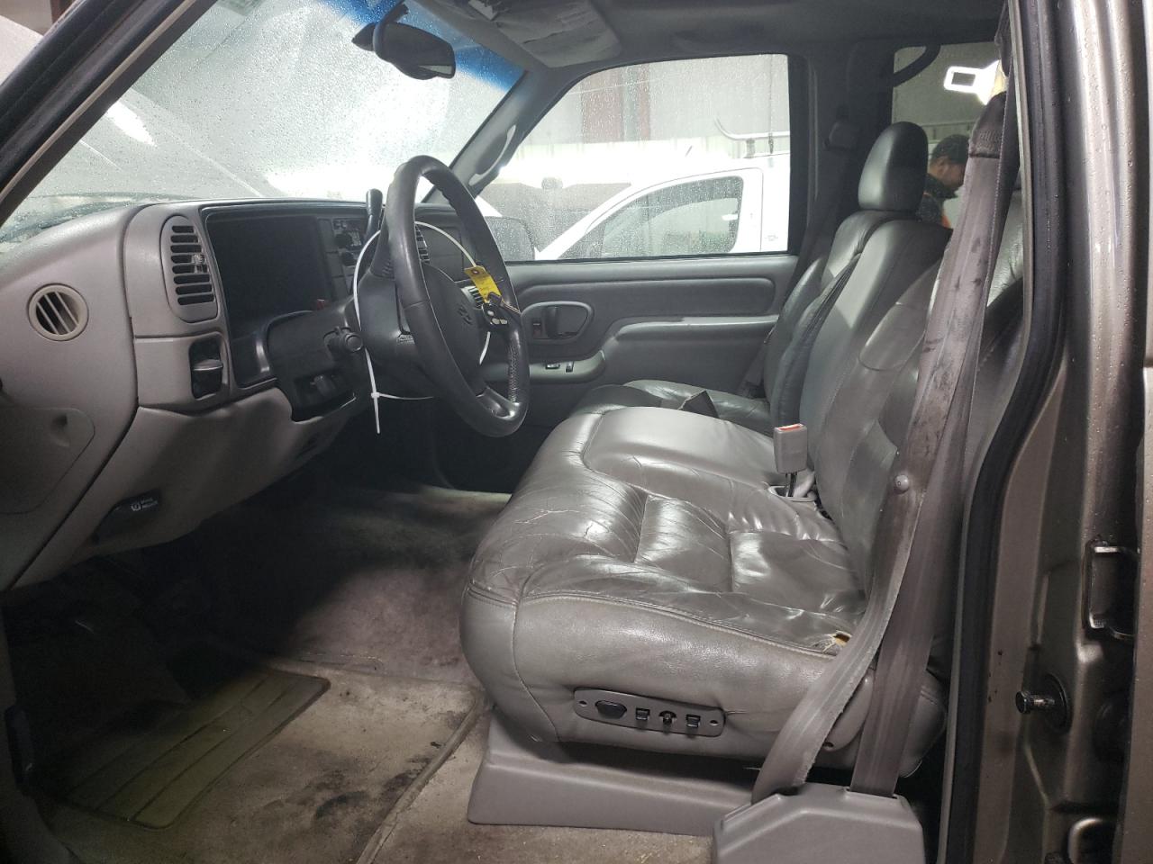 1999 Chevrolet Suburban K1500 VIN: 1GNFK16R5XJ342829 Lot: 81131284