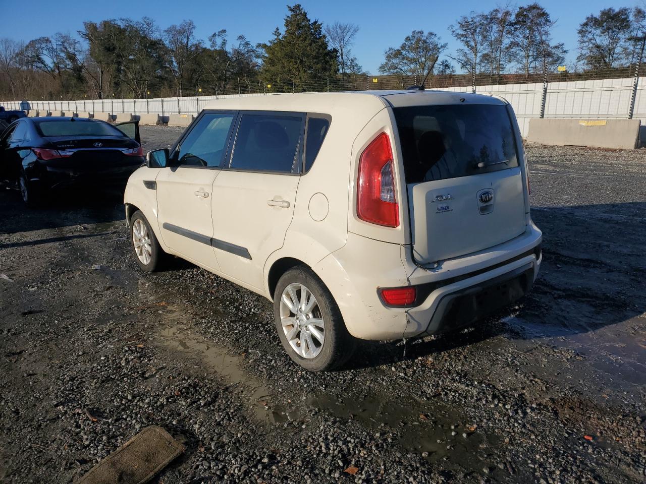 2013 Kia Soul - Image 2