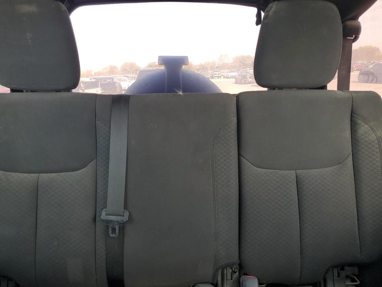 2018 Jeep Wrangler Unlimited Sport VIN: 1C4BJWDG7JL865323 Lot: 82657514