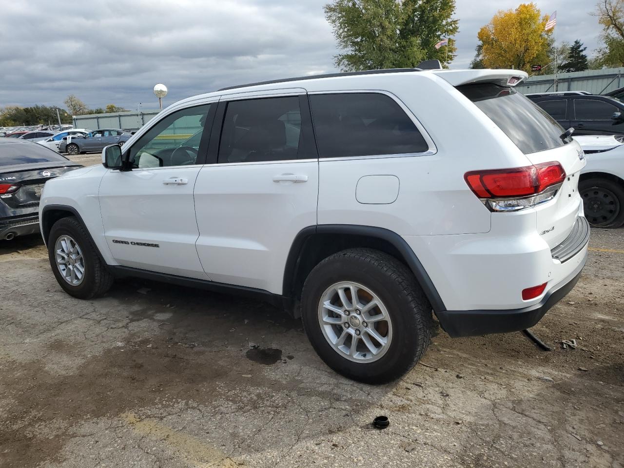 2020 Jeep Grand Cherokee - Image 2