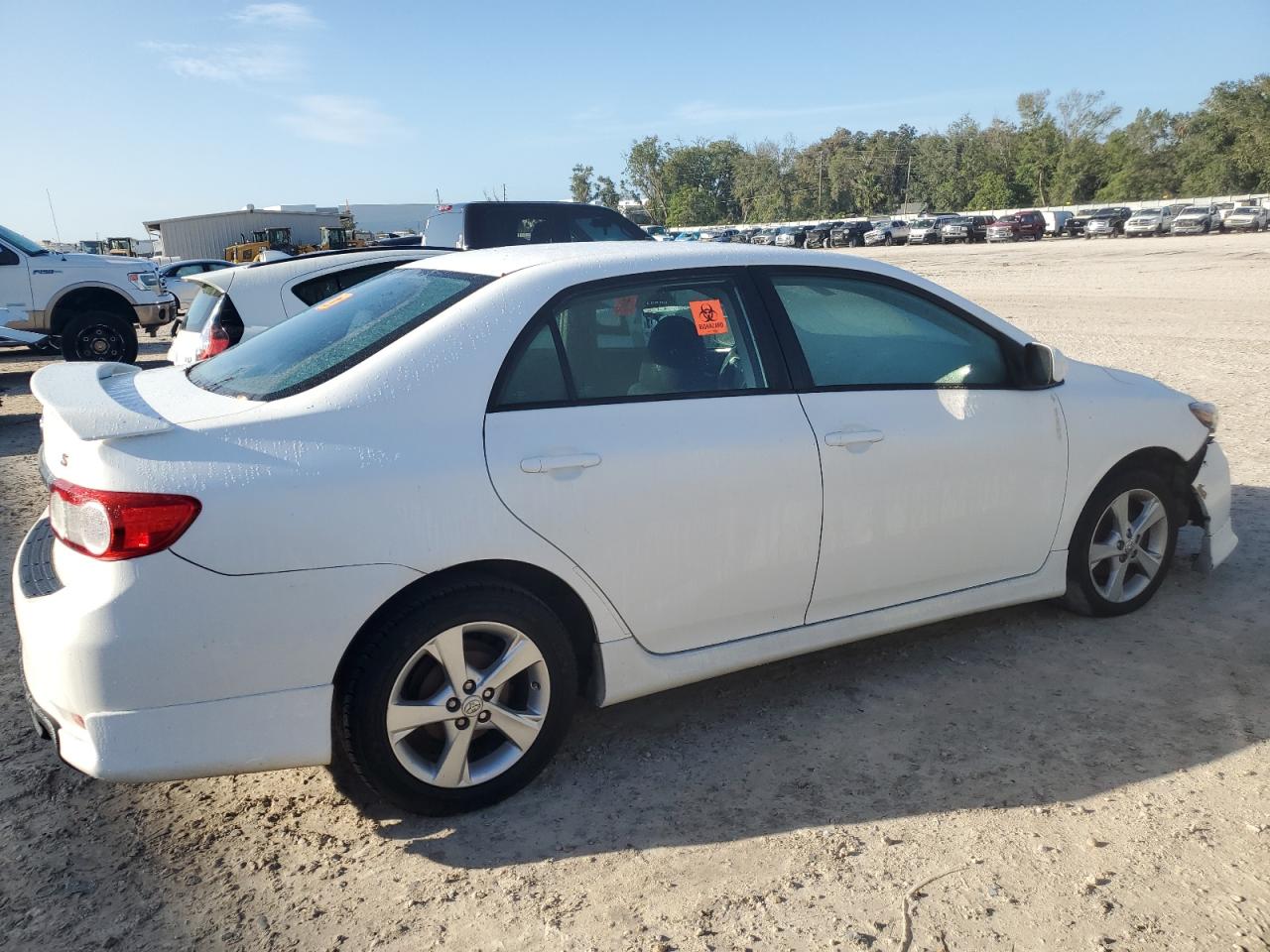 VIN 2T1BU4EE6DC993220 2013 TOYOTA COROLLA no.3