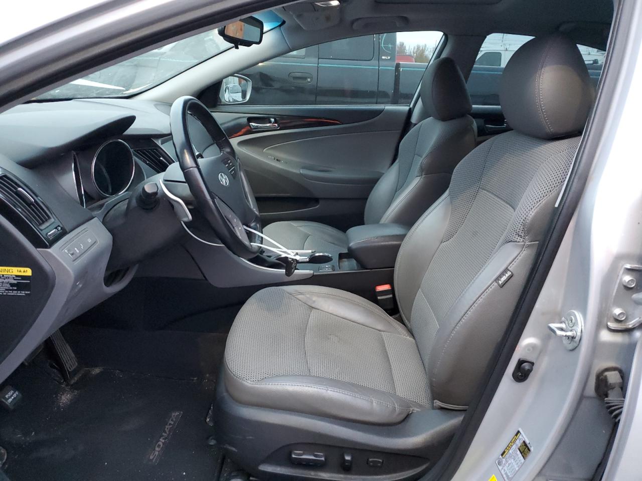 2014 Hyundai Sonata - Image 7
