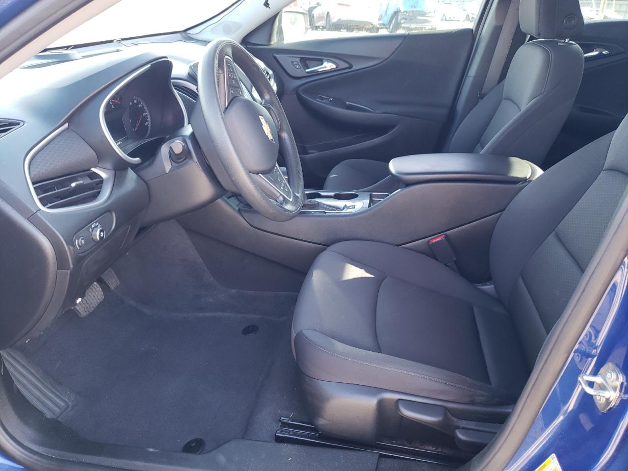 2023 Chevrolet Malibu - Image 7