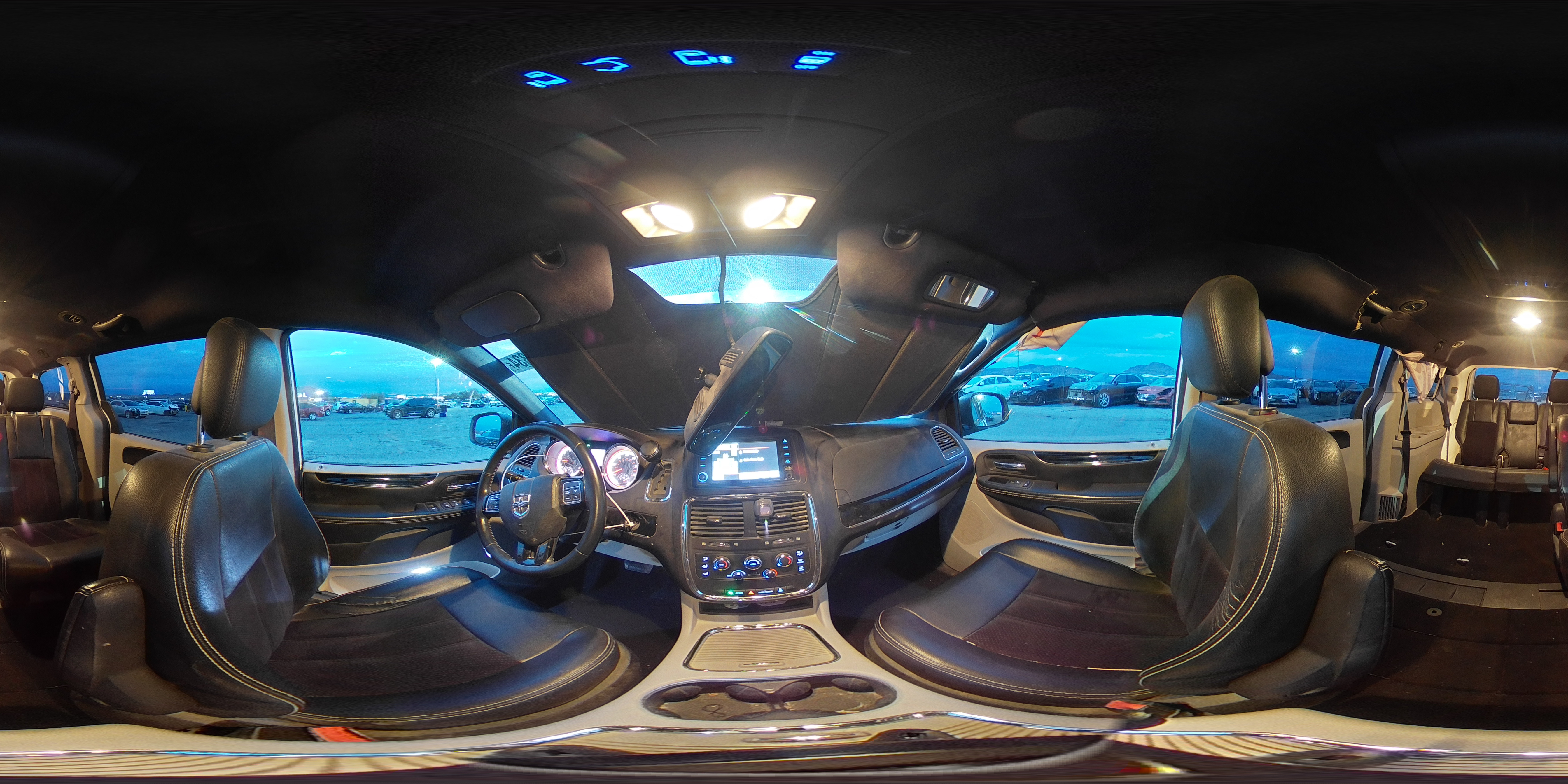 2017 Dodge Caravan - Image 13