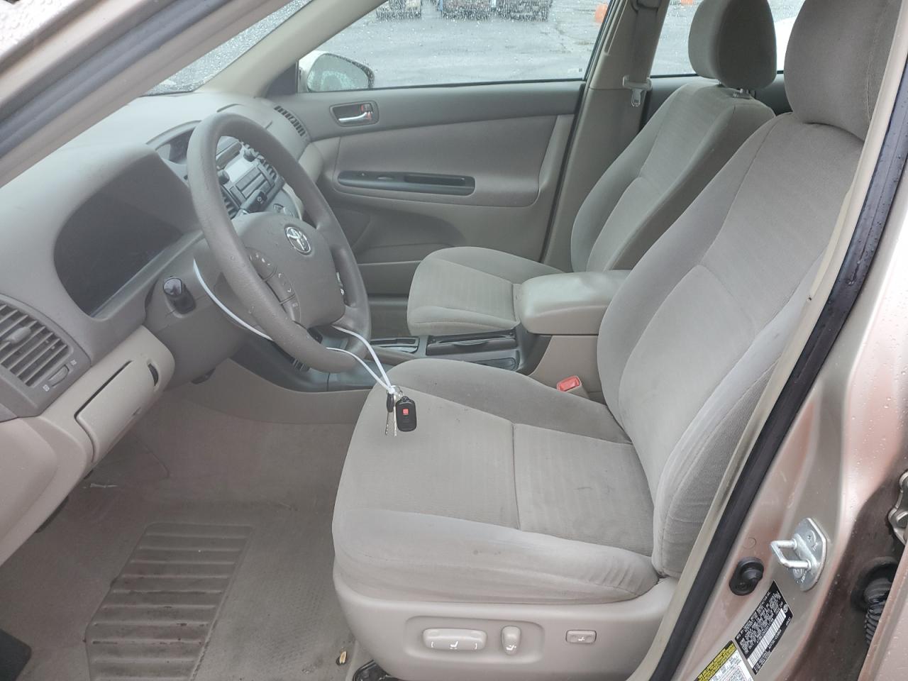 2005 Toyota Camry - Image 7