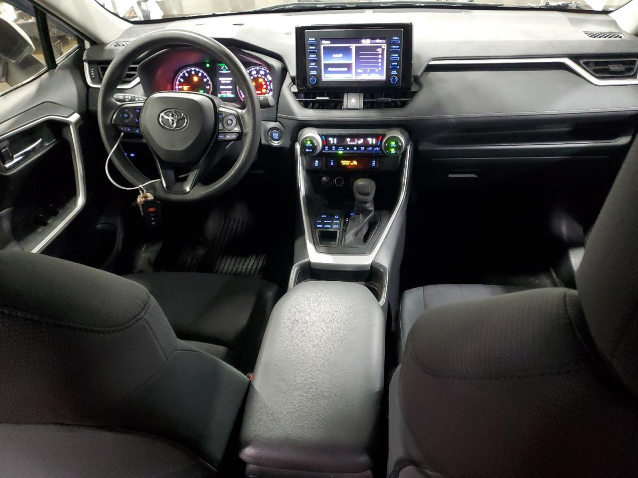 2019 Toyota RAV 4 - Image 8