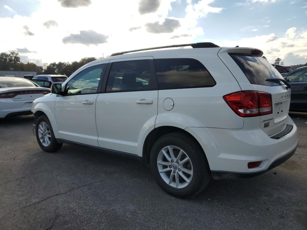 2014 Dodge Journey - Image 2
