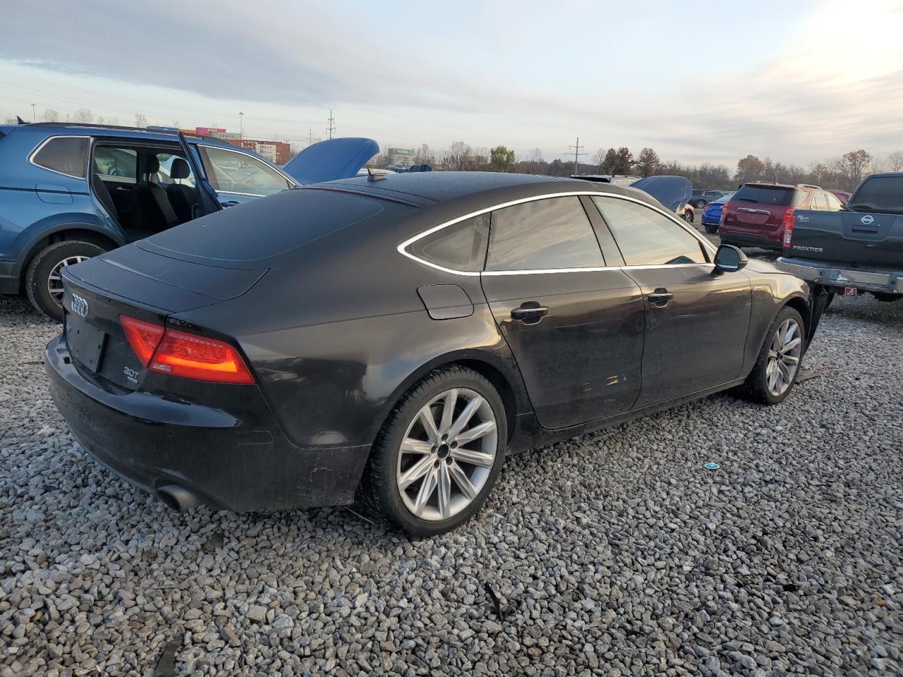 VIN WAUYGAFC7DN063799 2013 AUDI A7 no.3