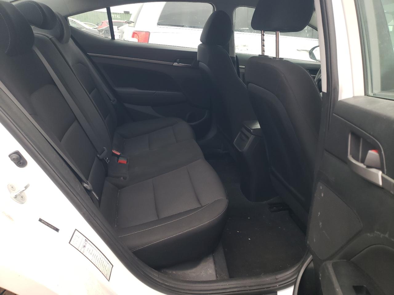 2018 Hyundai Elantra - Image 10