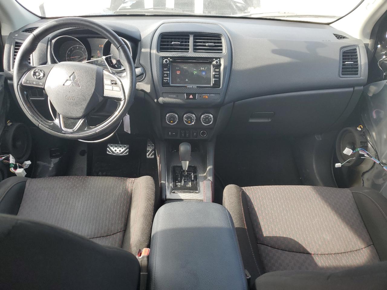2018 Mitsubishi Outlander - Image 8