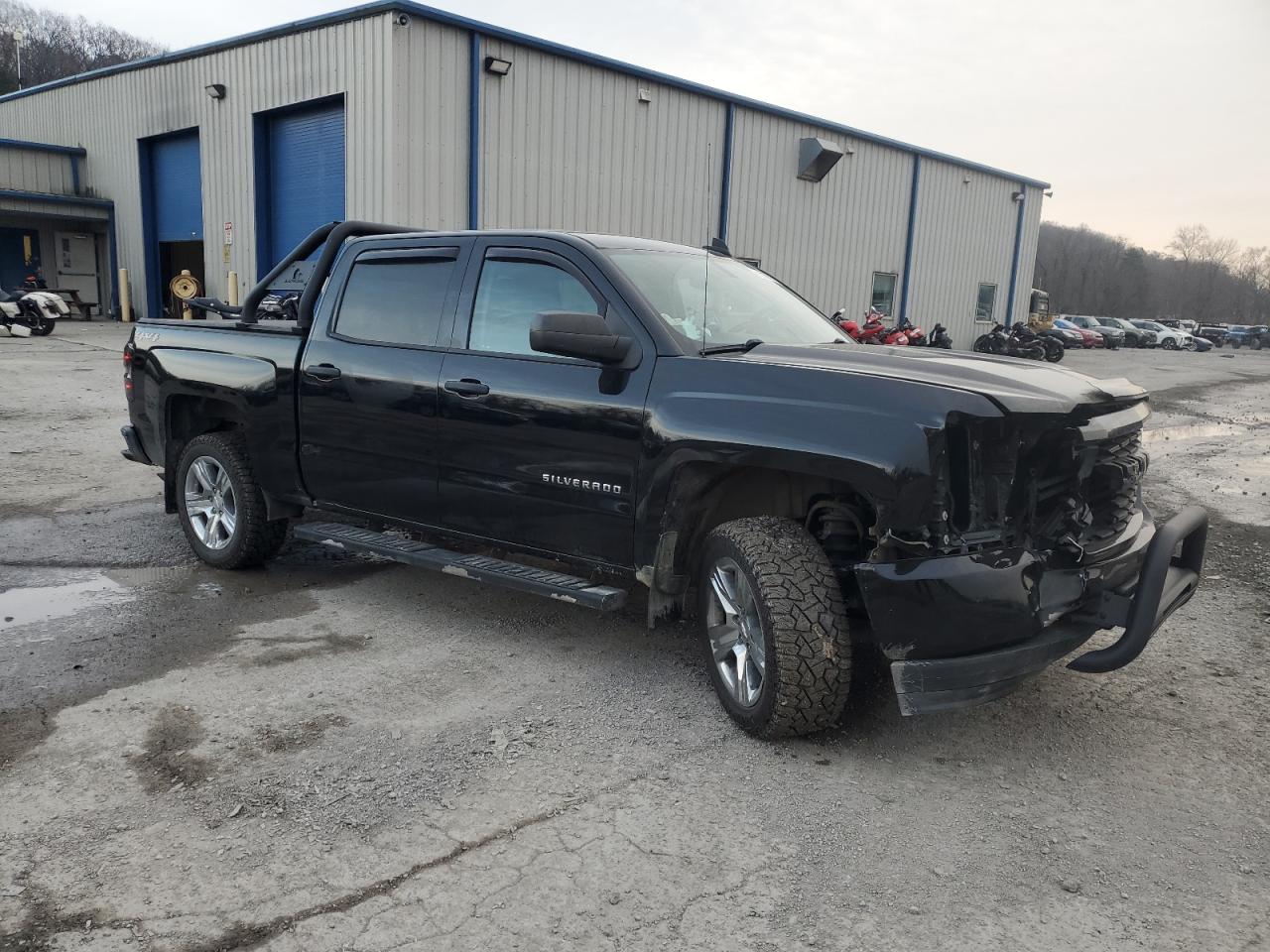 2018 Chevrolet Silverado K1500 Custom VIN: 3GCUKPEC0JG200980 Lot: 81310524