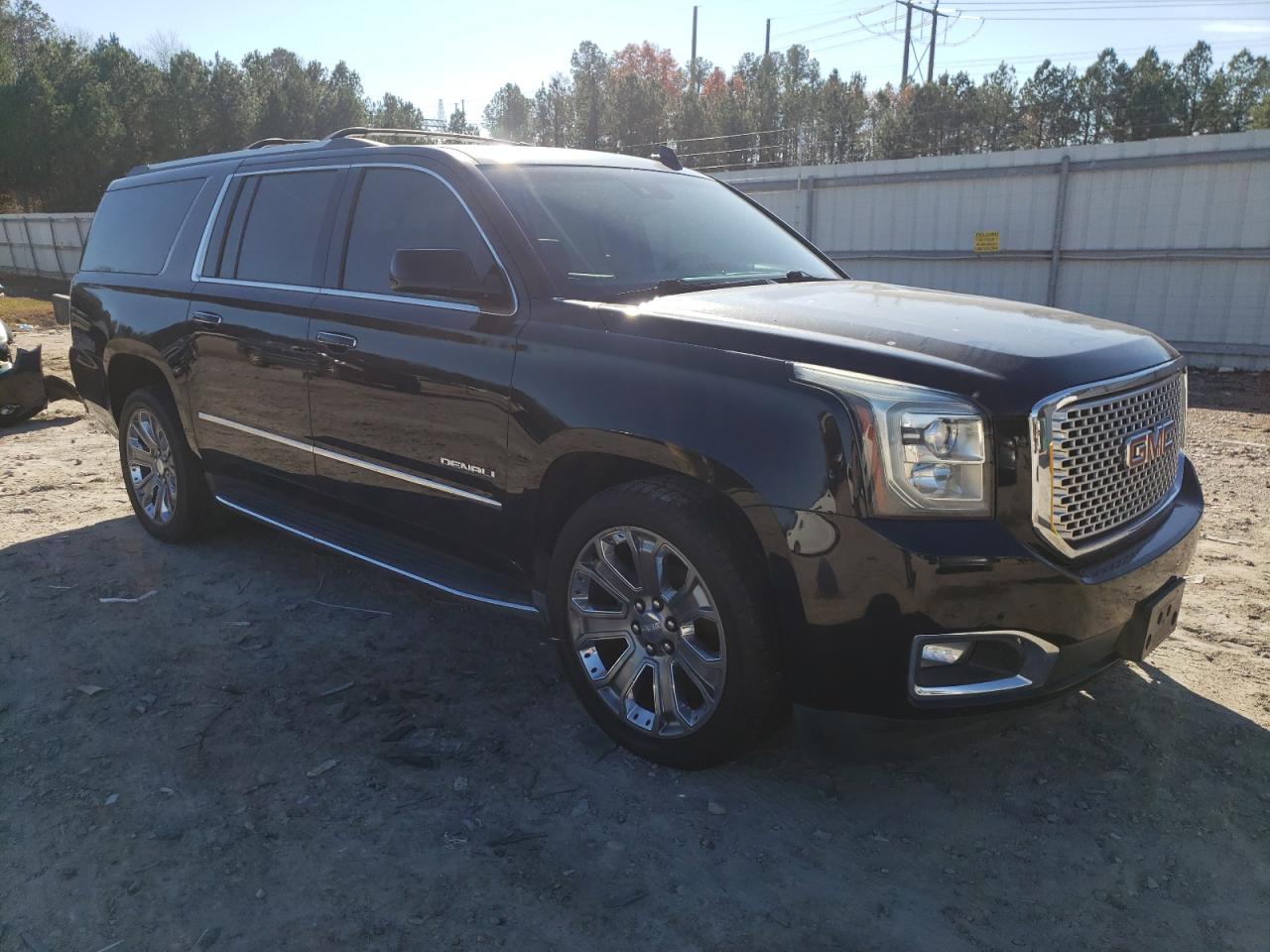 2016 GMC Yukon - Image 4