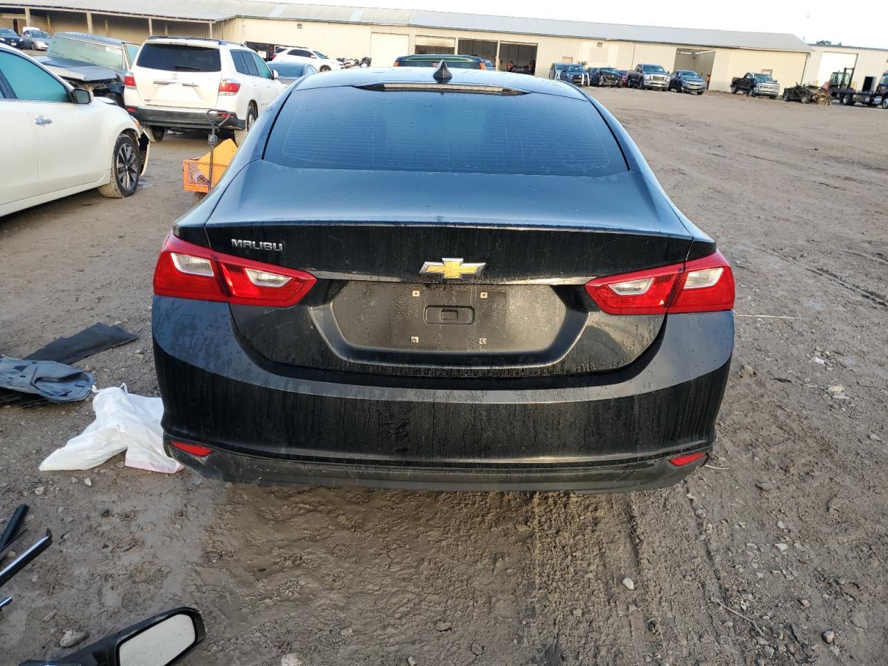 2018 Chevrolet Malibu - Image 6