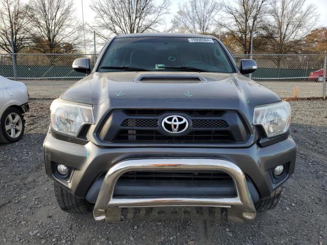  TOYOTA TACOMA 2015 Сірий