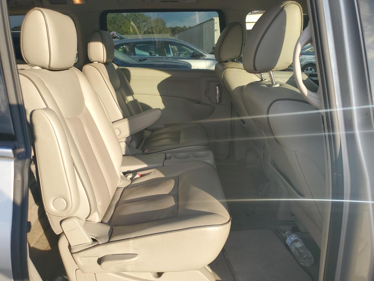 2015 Nissan Quest - Image 11