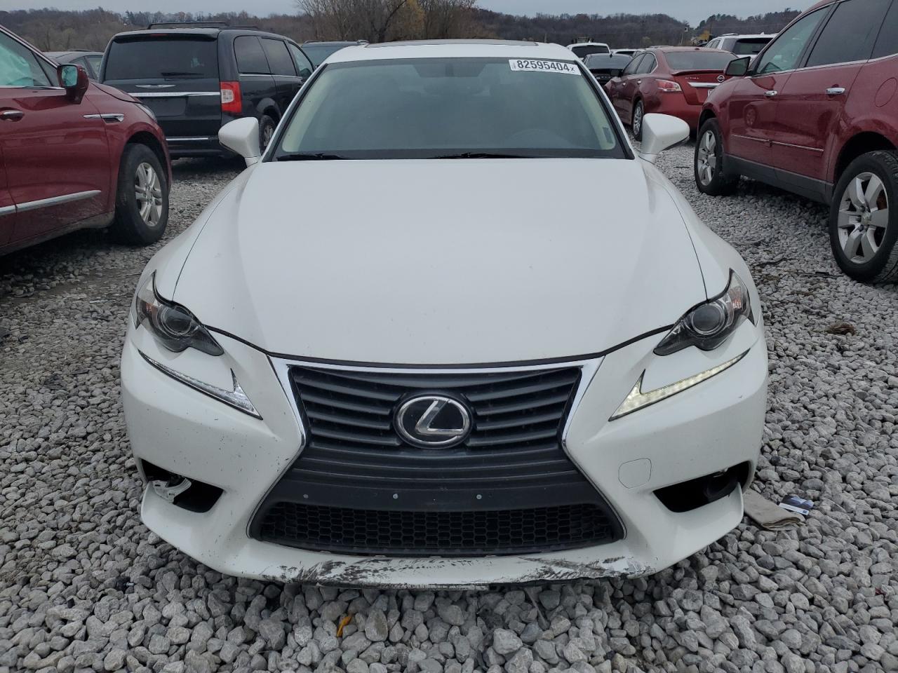 2016 Lexus IS - Image 5