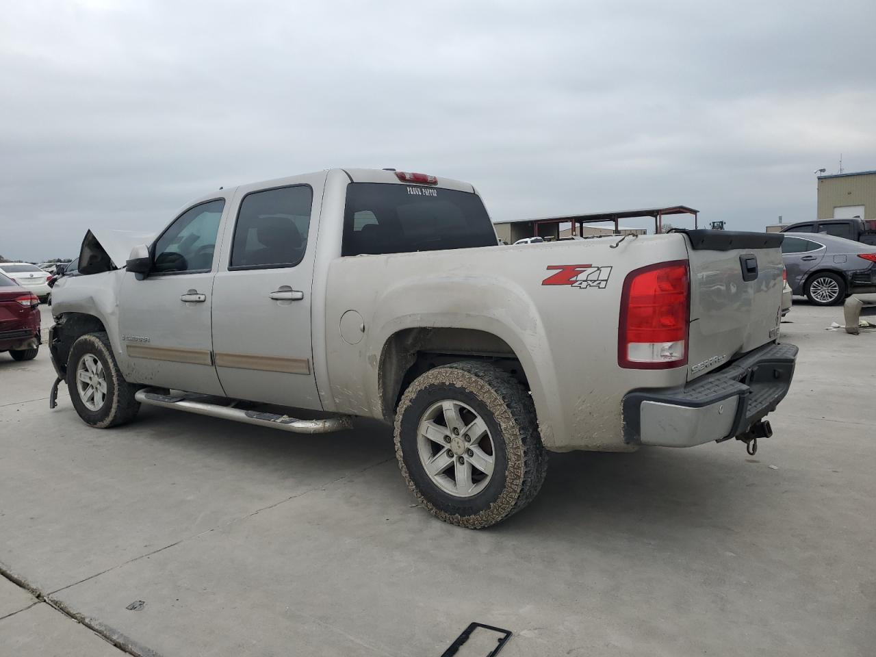 2007 GMC Sierra - Image 2