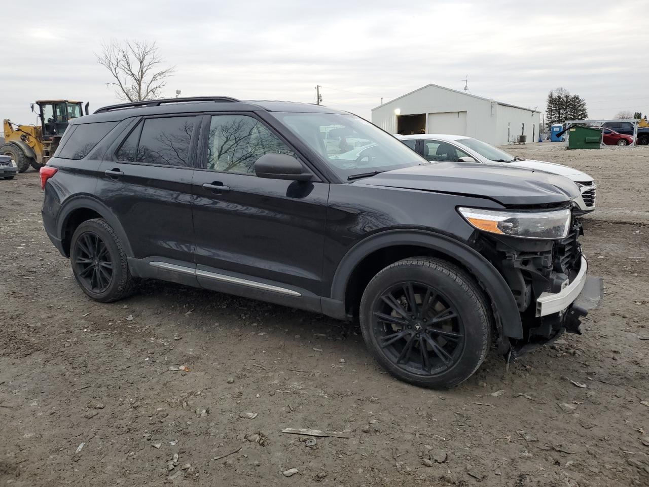 2022 Ford Explorer - Image 4