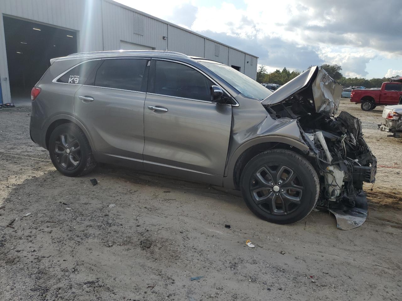 2016 Kia Sorento - Image 4