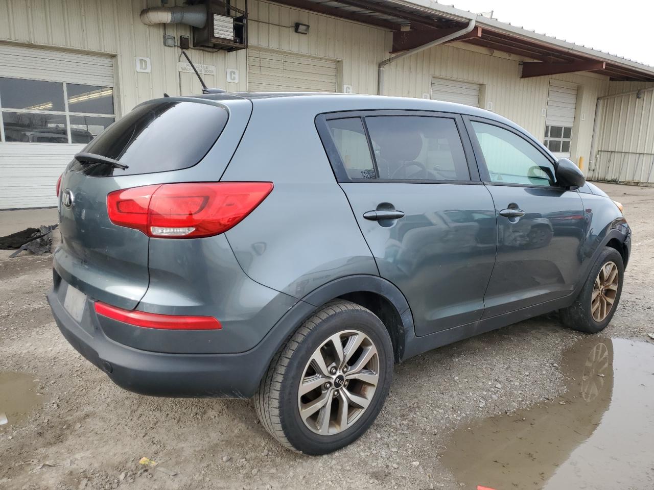 VIN KNDPB3AC0F7699570 2015 KIA SPORTAGE no.3