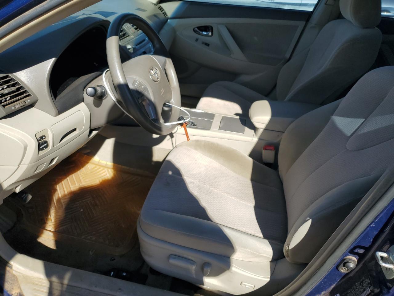 2010 Toyota Camry - Image 7