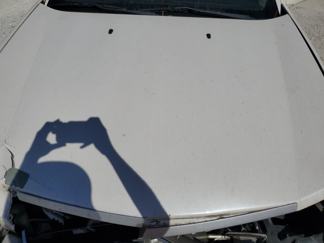 2005 Cadillac SRX - Image 13